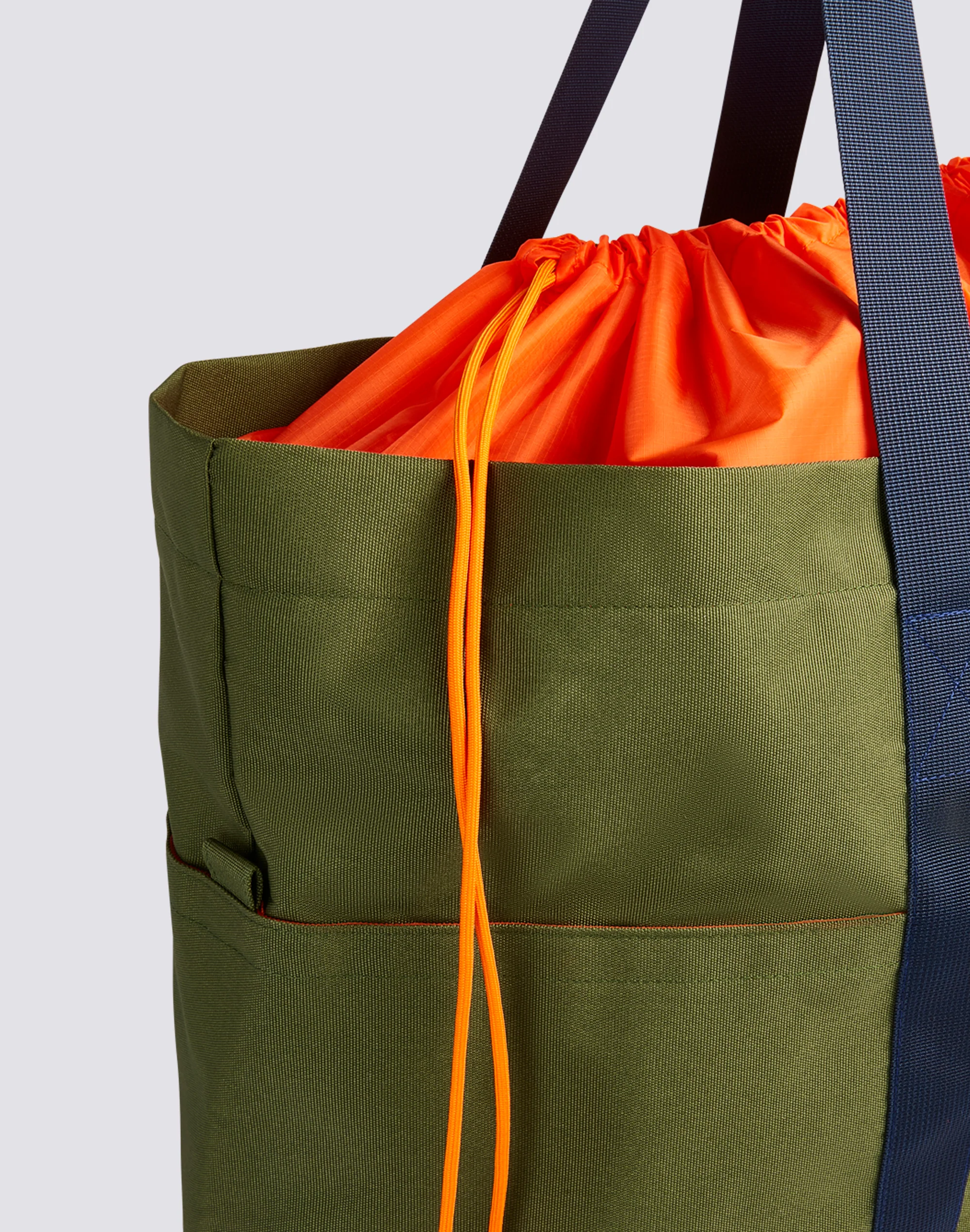 MILITARY TOTE BAG CON DETTAGLI A CONTRASTO - Image 3