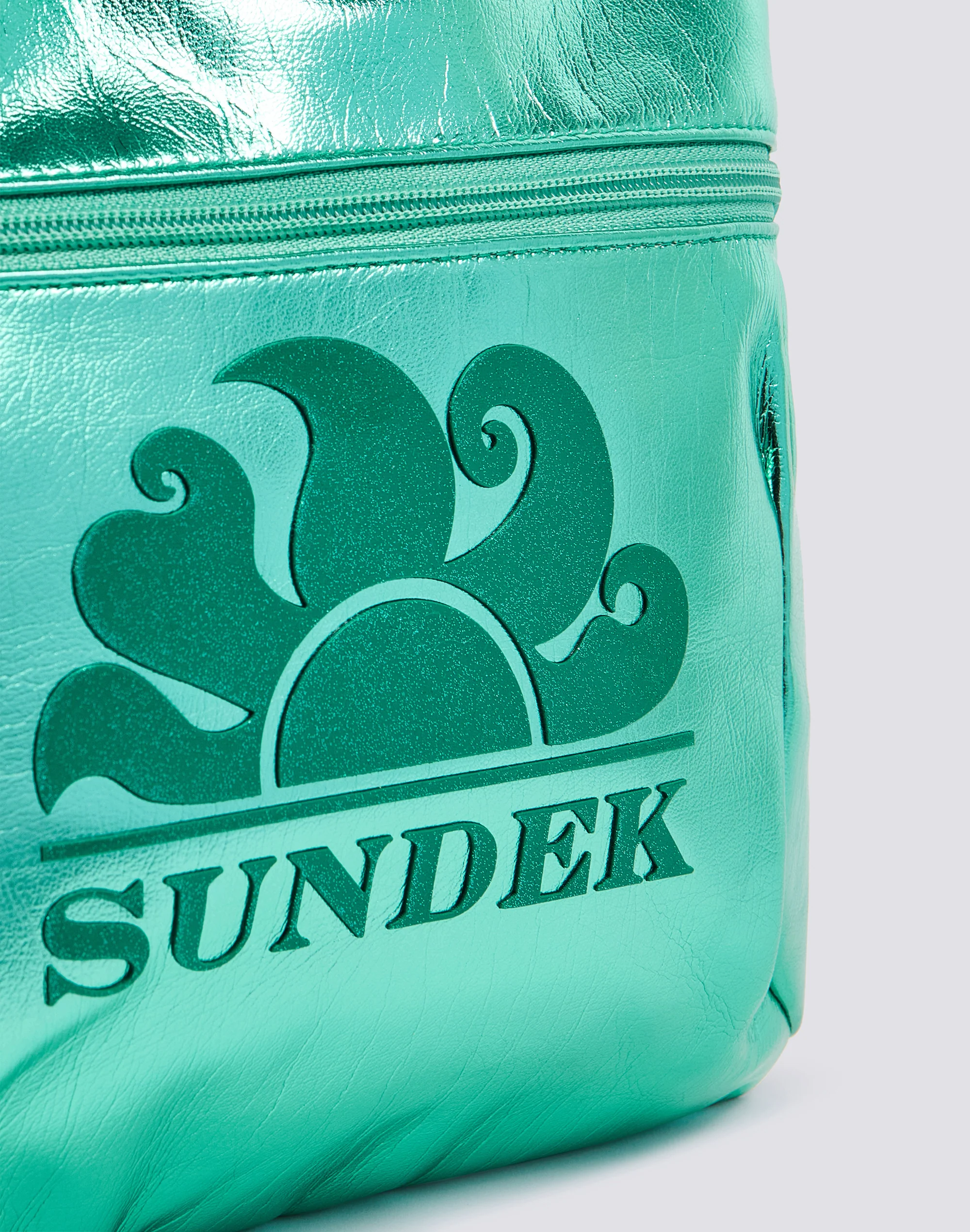BORSA CLUTCH LAMINATA CON LOGO - Image 2