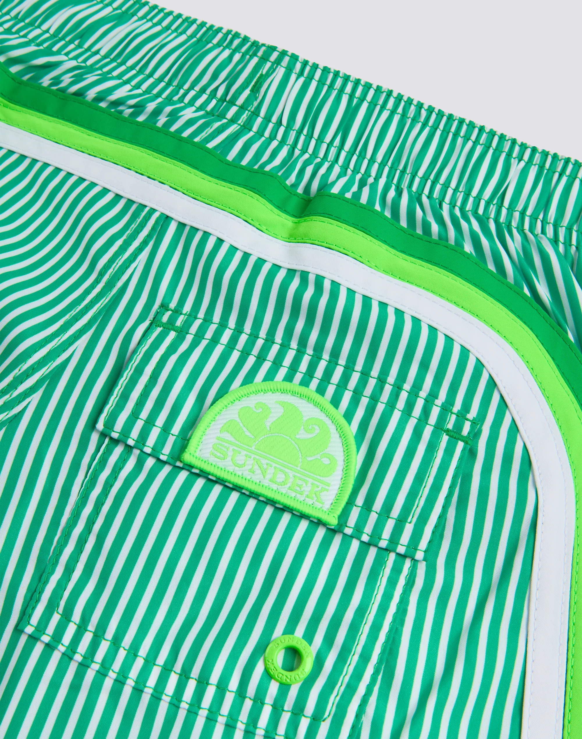 COSTUME DA BAGNO BAMBINO CORTO VITA ELASTICATA REPREVE® CON STAMPA JUICY STRIPES - Image 3