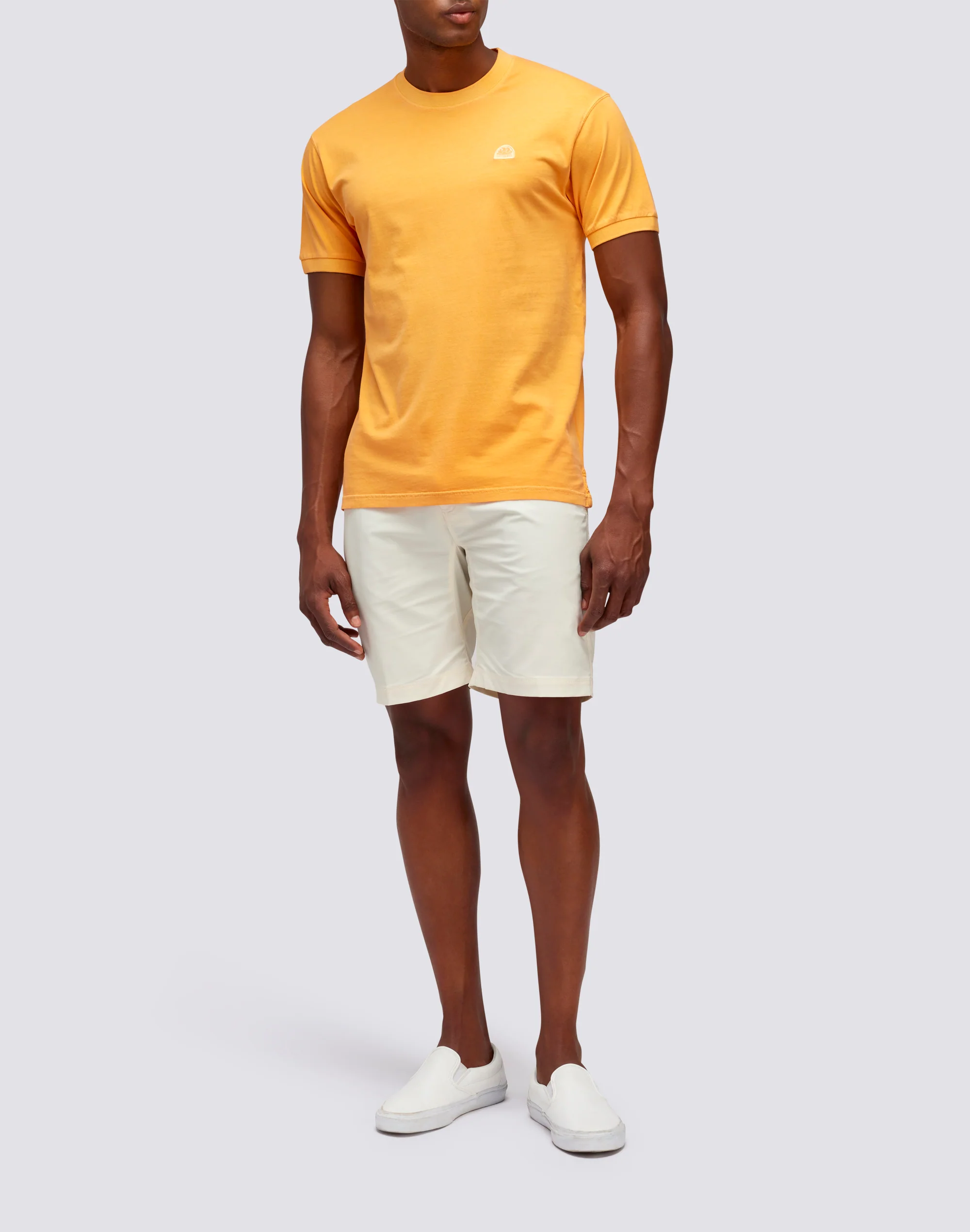 T-SHIRT NEW DEY GIROCOLLO TINTO CAPO CON LOGO - Image 4