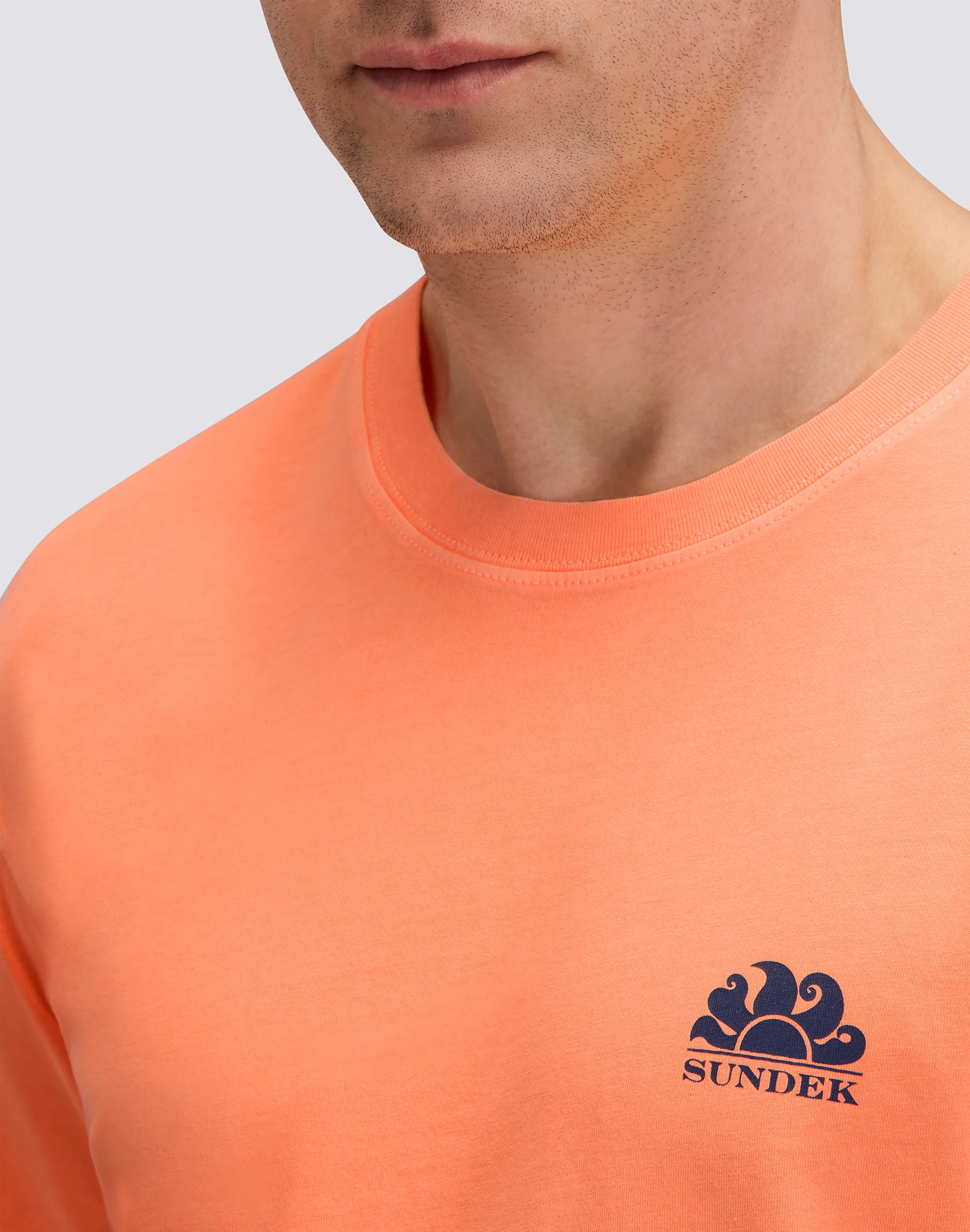 T-SHIRT UOMO A GIROCOLLO TINTO CAPO - Image 4