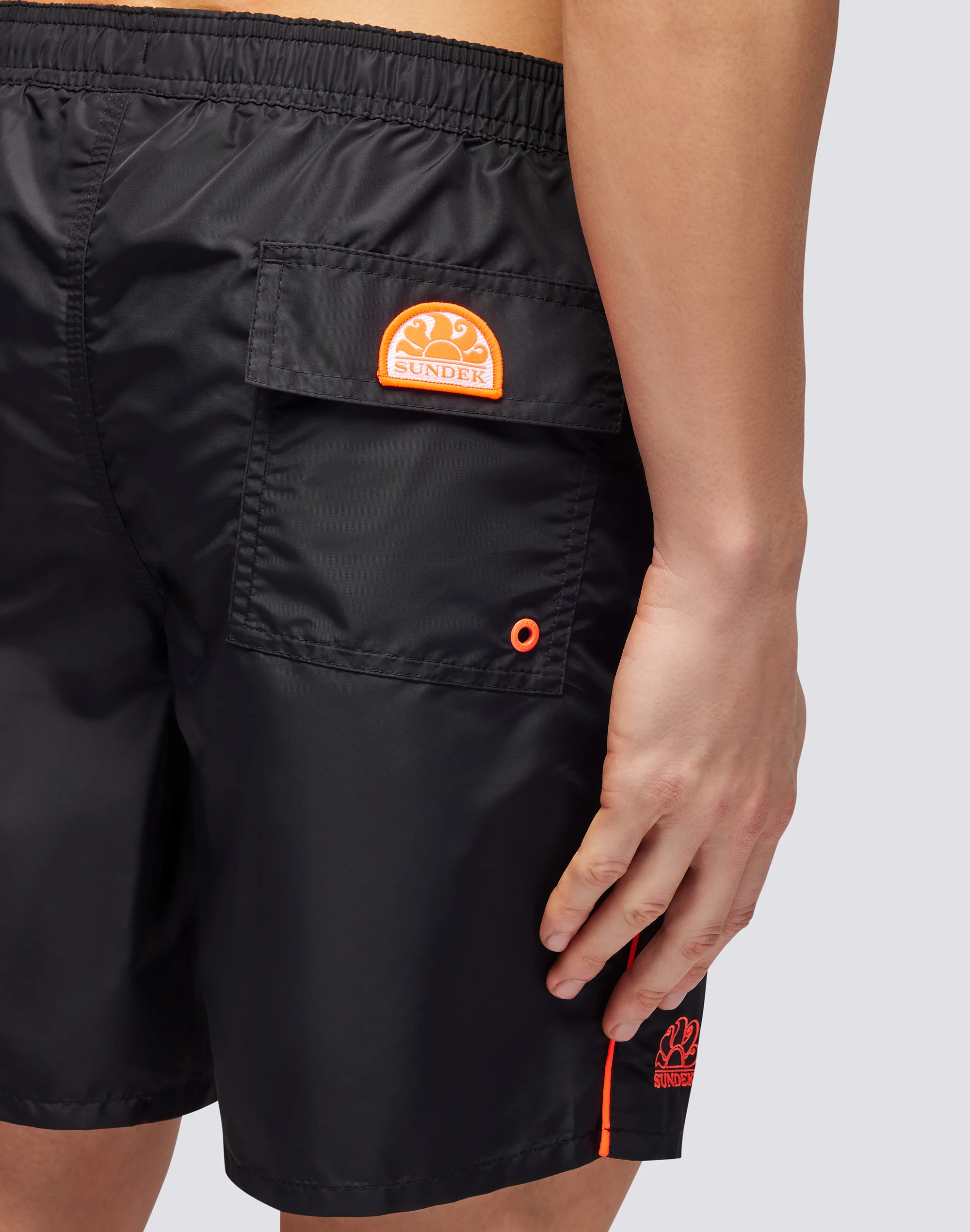 COSTUME DA BAGNO LUNGHEZZA MEDIA VITA ELASTICATA ICONIC TAFFETA CON PIPING - Image 3