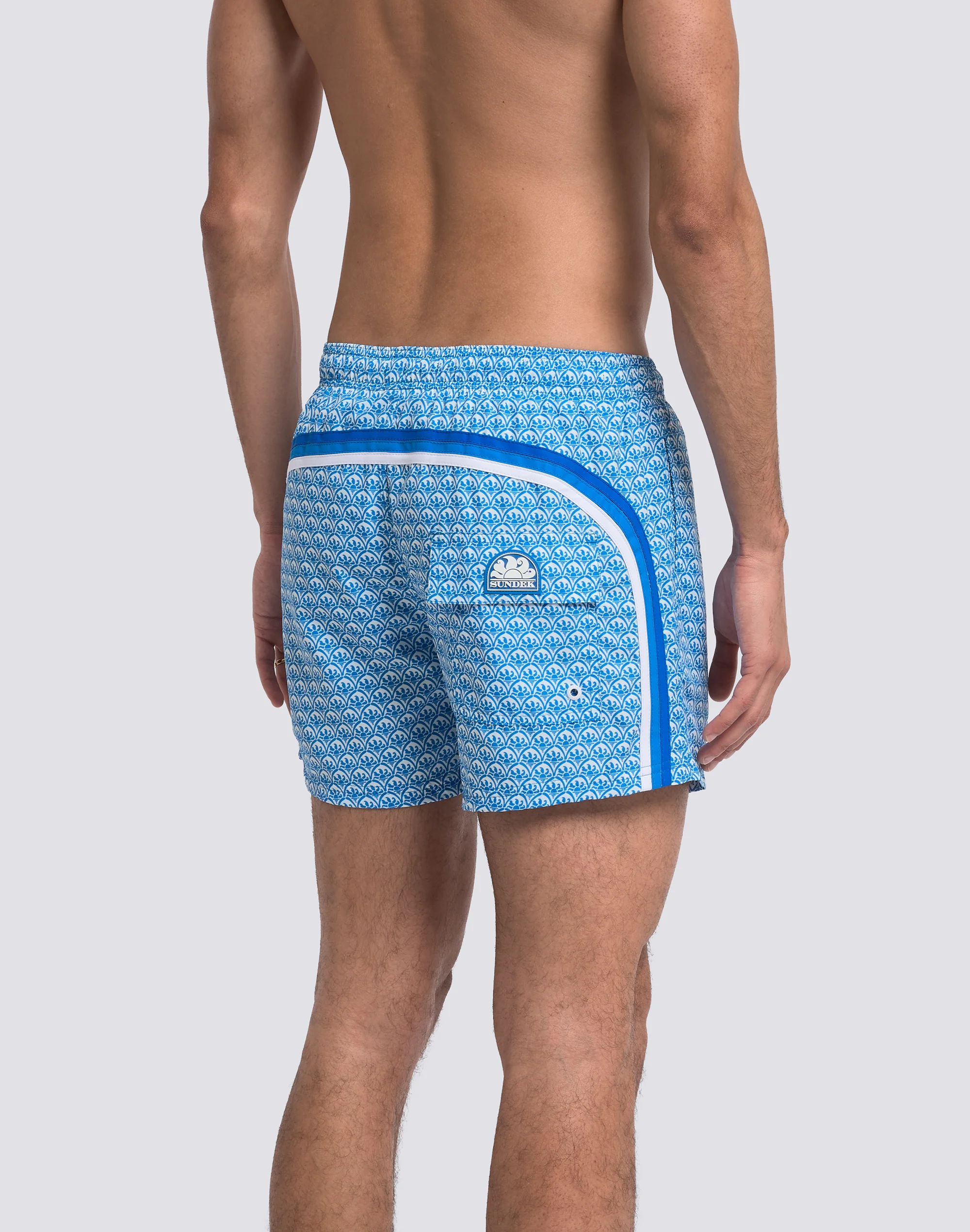 COSTUME DA BAGNO UOMO CORTO VITA ELASTICATA POLIESTERE RICICLATO REPREVE® CON STAMPA MAIOLICA SUNSET - Image 5