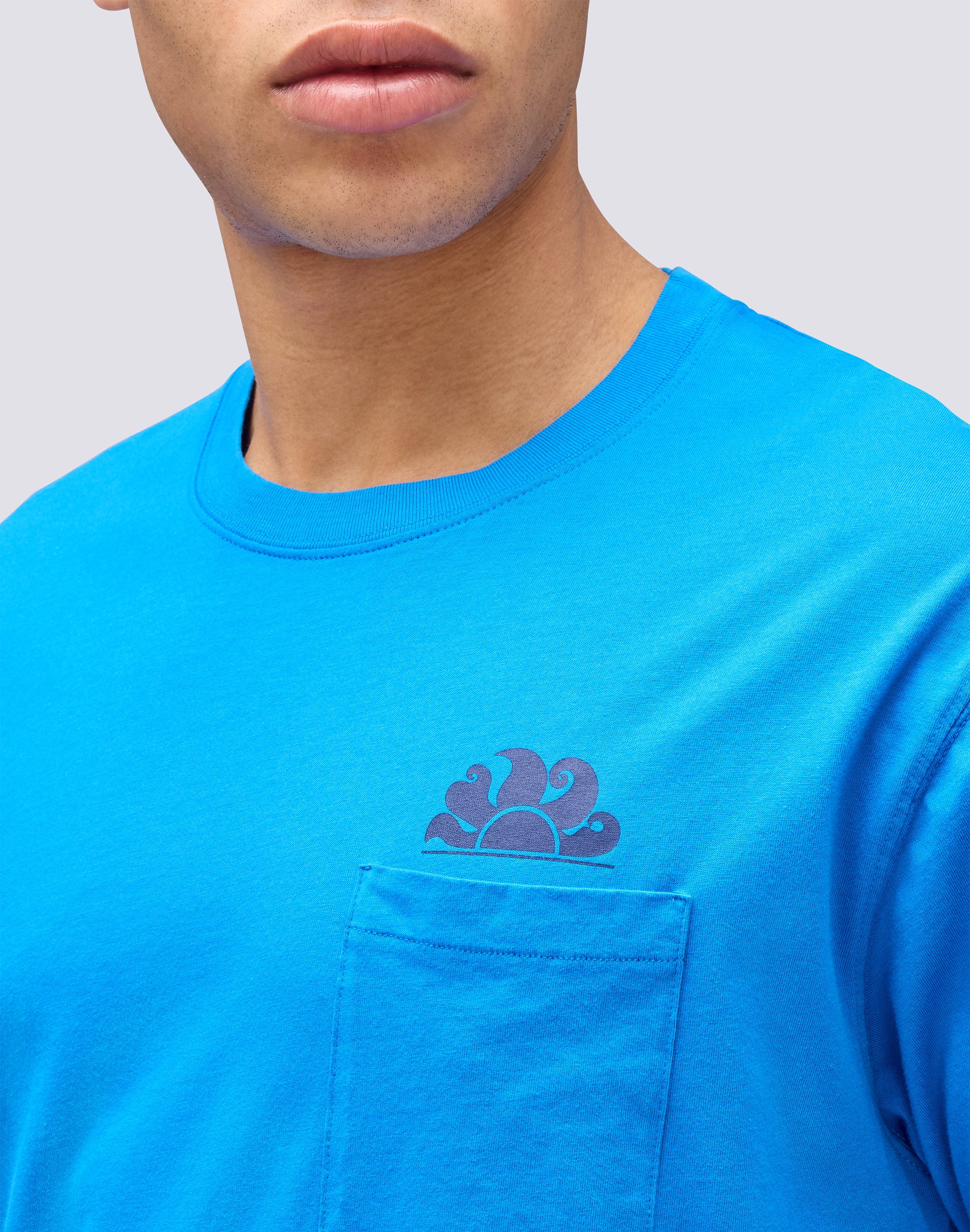 T-SHIRT CON TASCA - Image 4