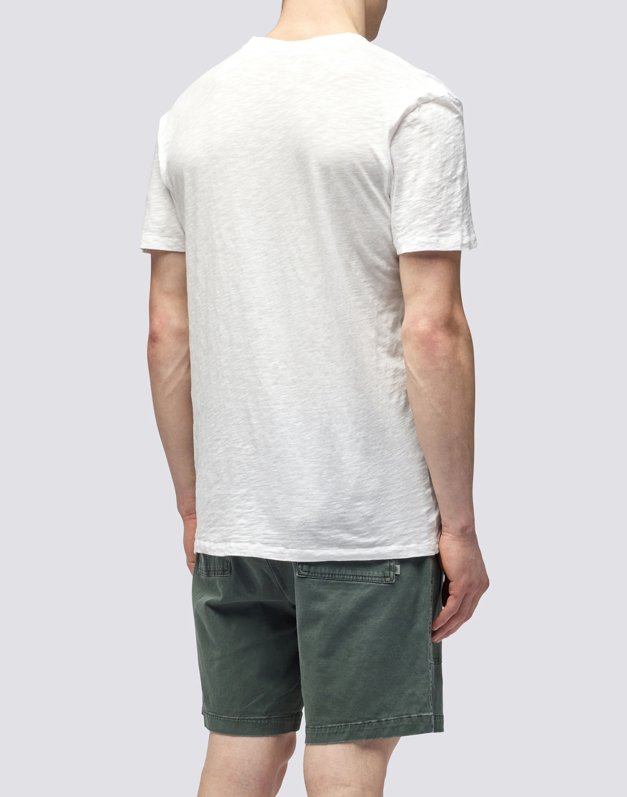 T-SHIRT TINTO CAPO CON SCOLLO A V - Image 2