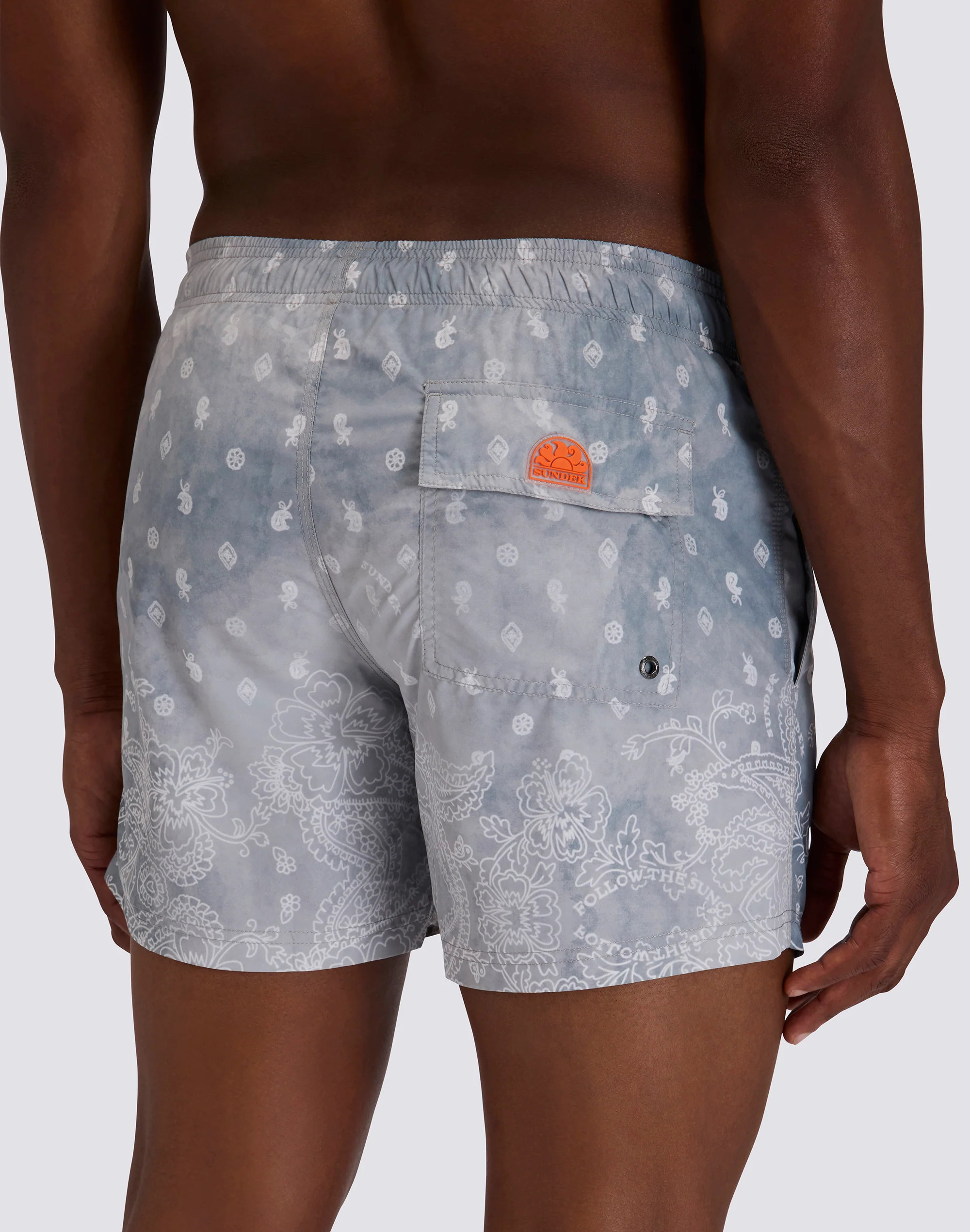 COSTUME DA BAGNO UOMO CORTO VITA ELASTICATA STAMPA PAISLEY BANDANA IN POLY RICICLATO - Image 3