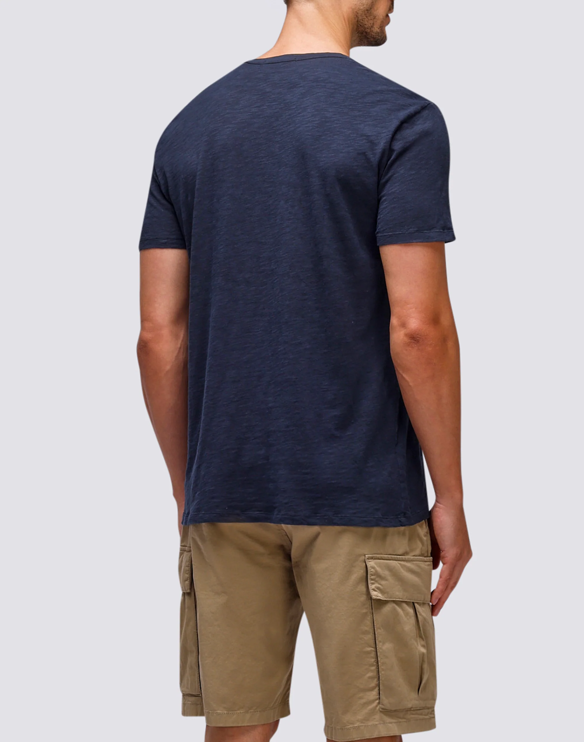 T-SHIRT CON TASCA TINTO CAPO - Image 3