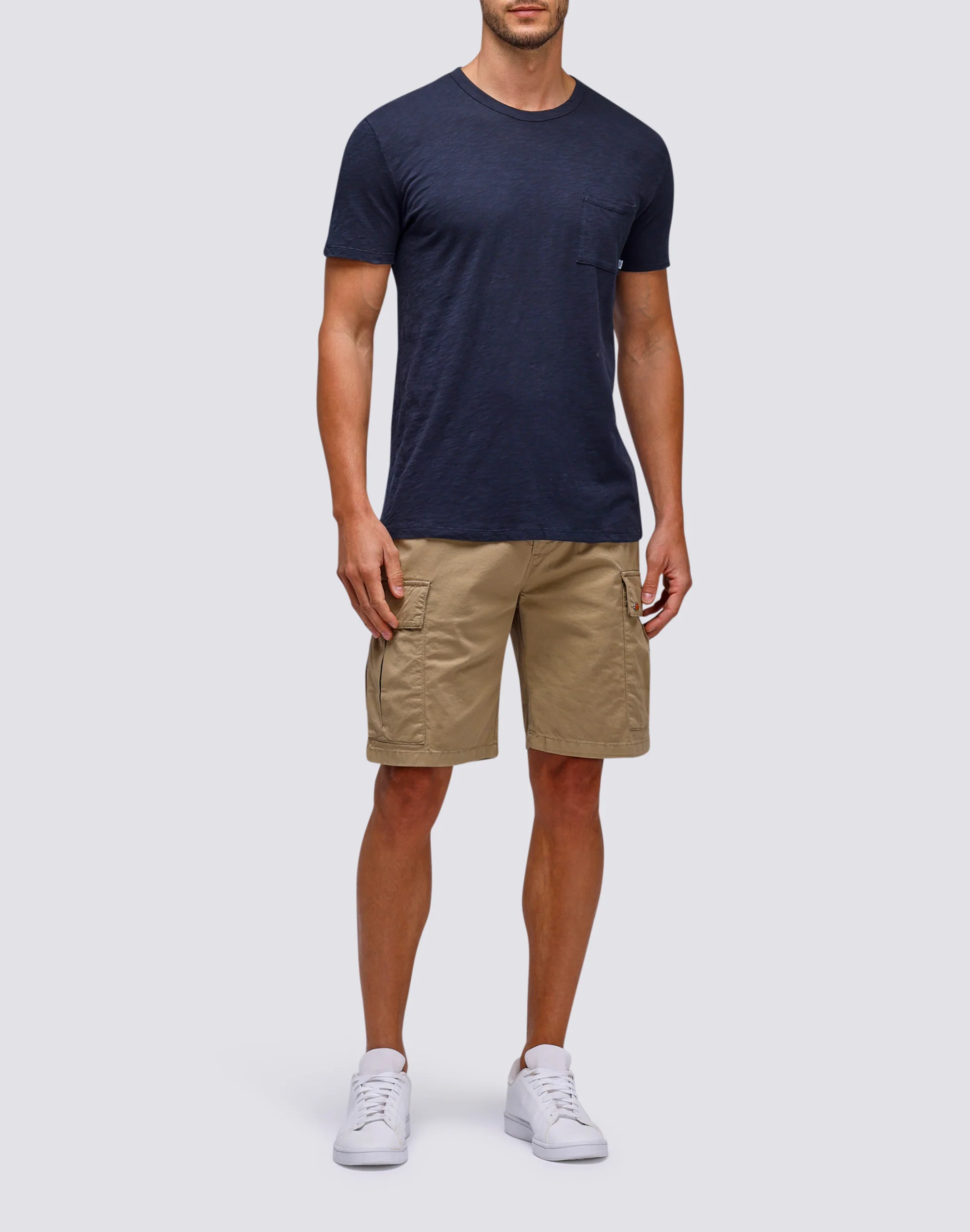 T-SHIRT CON TASCA TINTO CAPO - Image 4