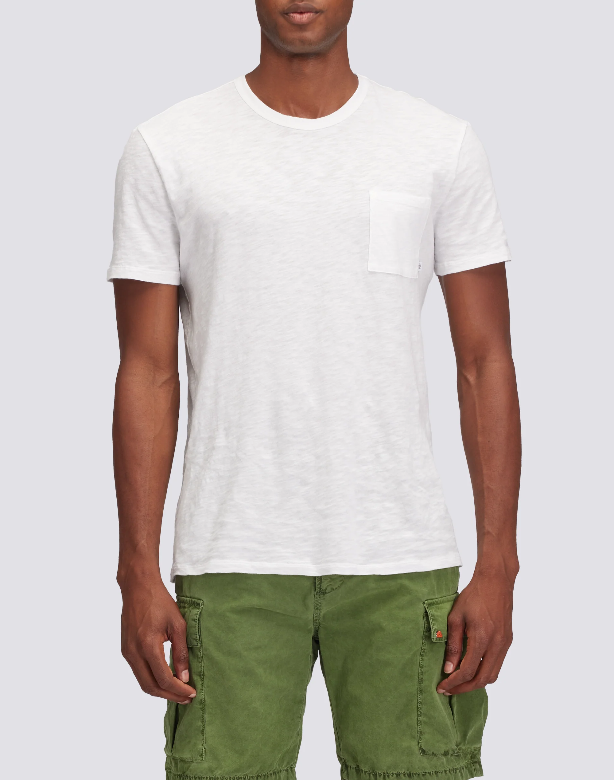 T-SHIRT CON TASCA TINTO CAPO - Image 2