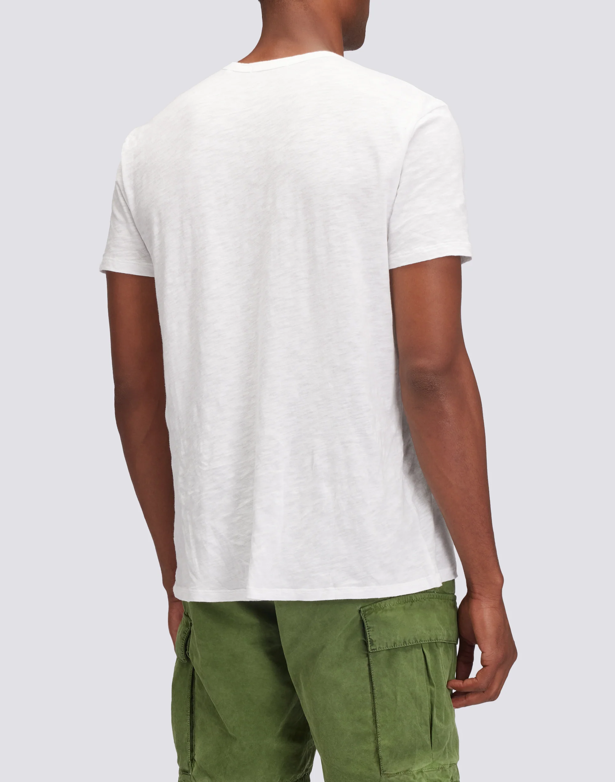 T-SHIRT CON TASCA TINTO CAPO - Image 3