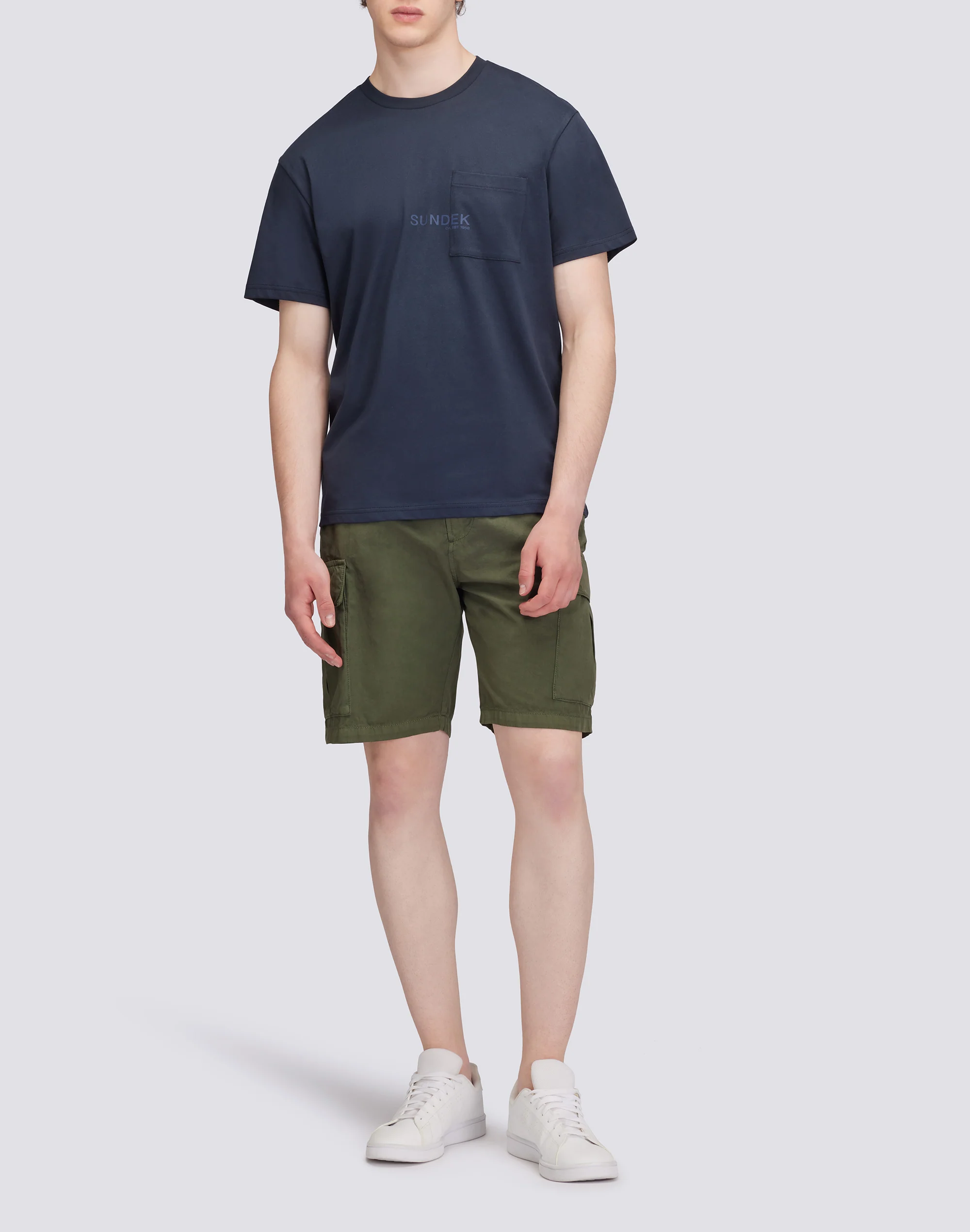 T-SHIRT CON TASCA E STAMPA - Image 3