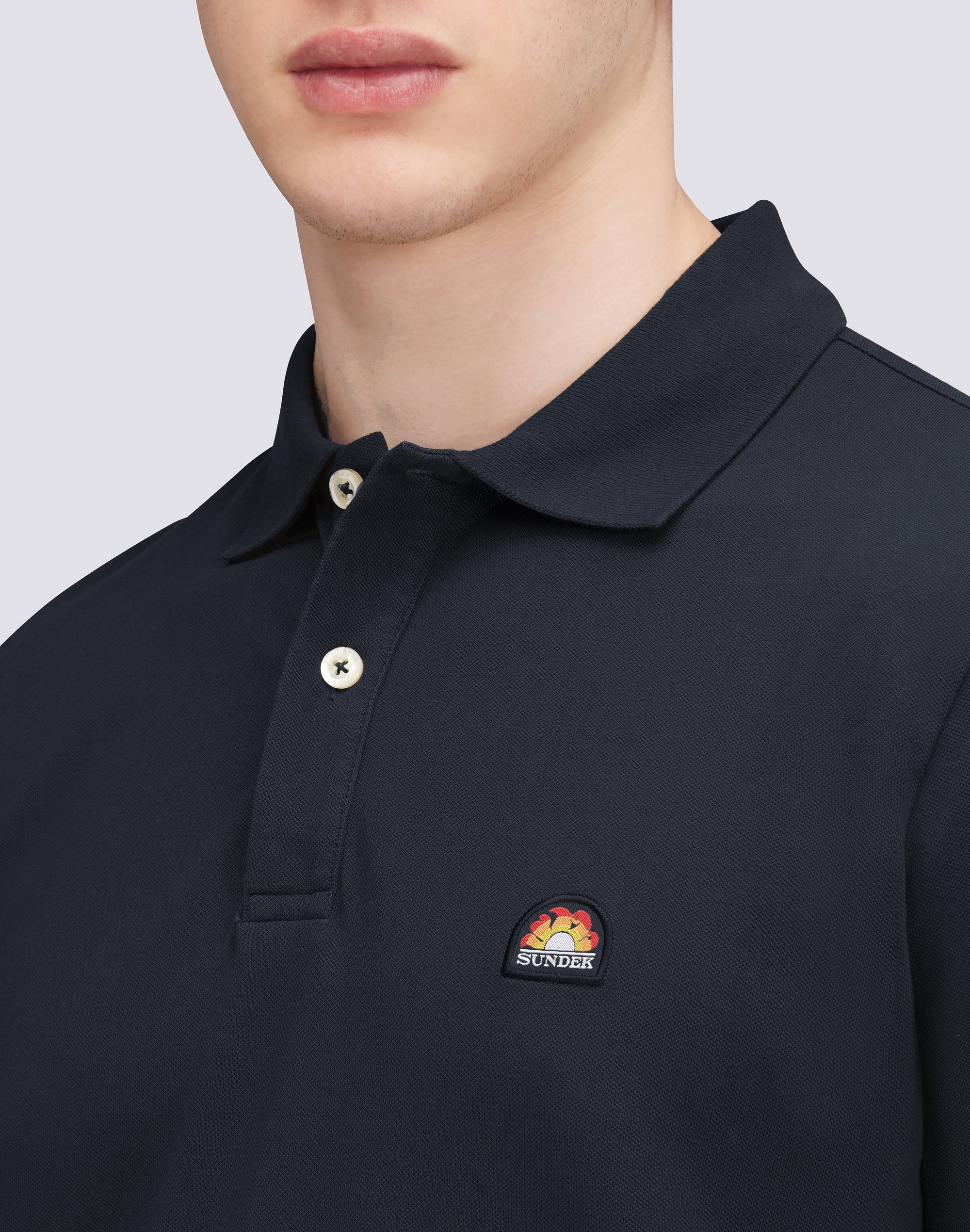 POLO IN COTONE PIQUET STRETCH CON PATCH ARCOBALENO - Image 4