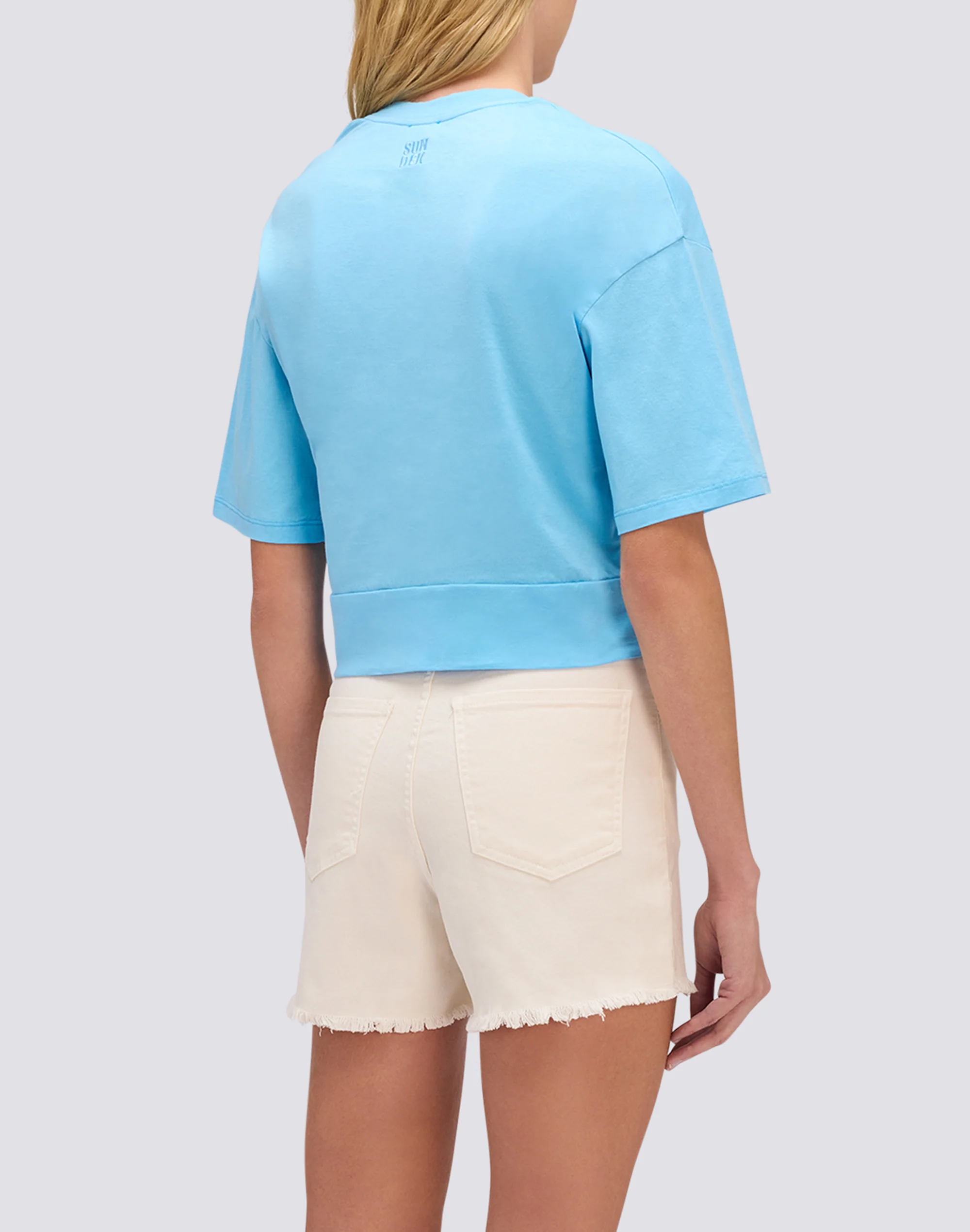 T-SHIRT DONNA CROP BOXY FIT CON NODO - Image 2